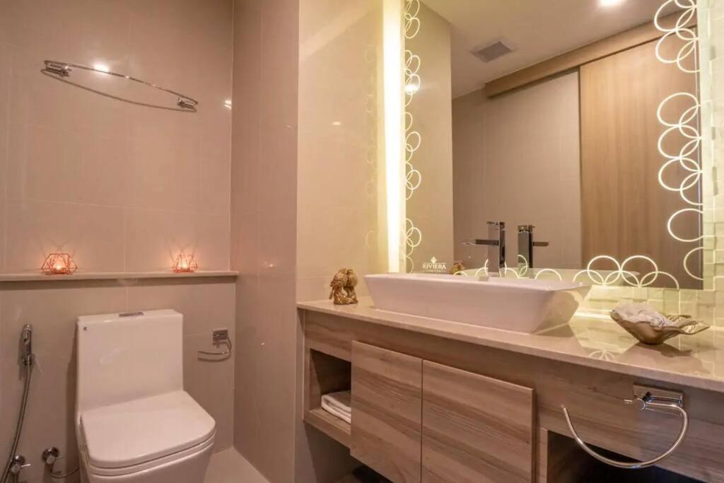 The Riviera Jomtien Praia de Jomtien Exterior foto