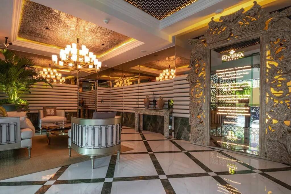 The Riviera Jomtien Praia de Jomtien Exterior foto